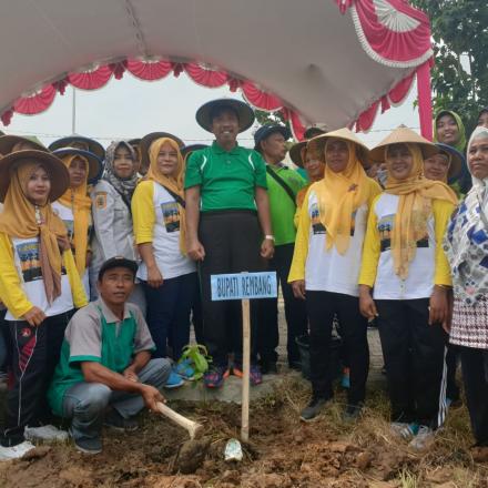 GERAKAN TANAM SERIBU POHON DI DESA JATIMUDO